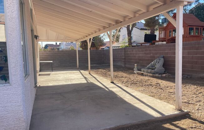 3 beds, 2 baths, $1,800