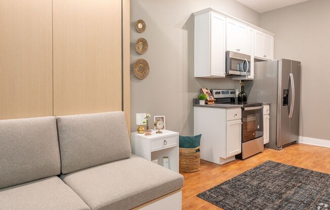 Studio, 1 bath, 480 sqft, $1,200, Unit 617
