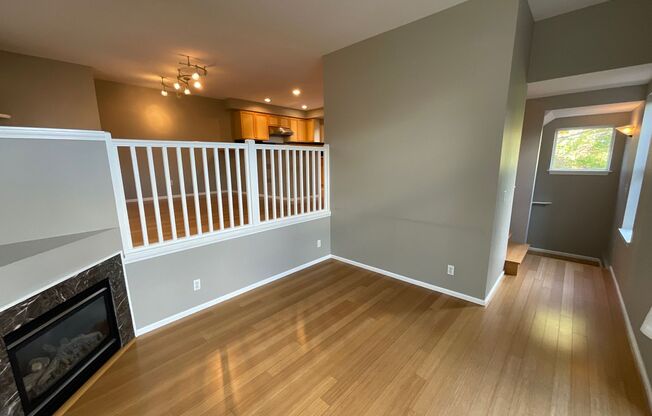 MAGNOLIA 3 BED, 1.5 BATH TOWNHOME FOR RENT AVAILABLE NOW!