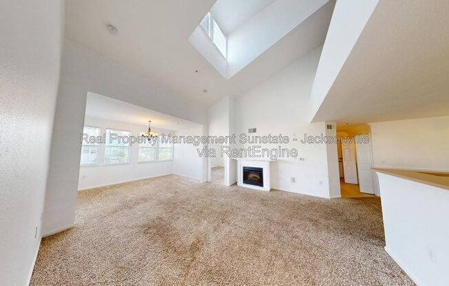1 bed, 1 bath, 1,012 sqft, $1,350, Unit 536