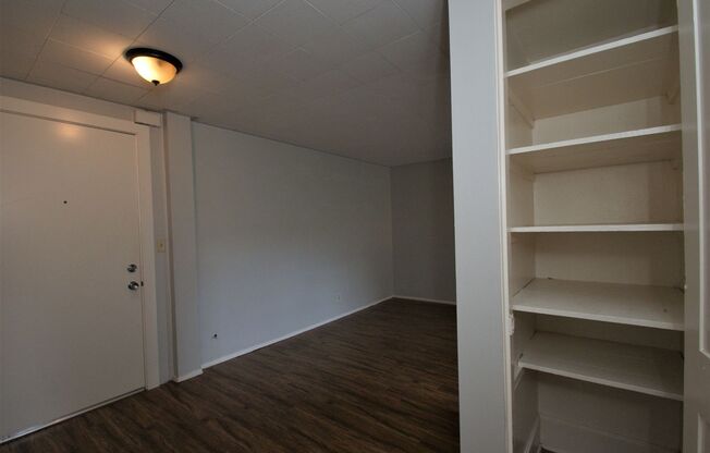 1 bed, 1 bath, 540 sqft, $1,350, Unit 115