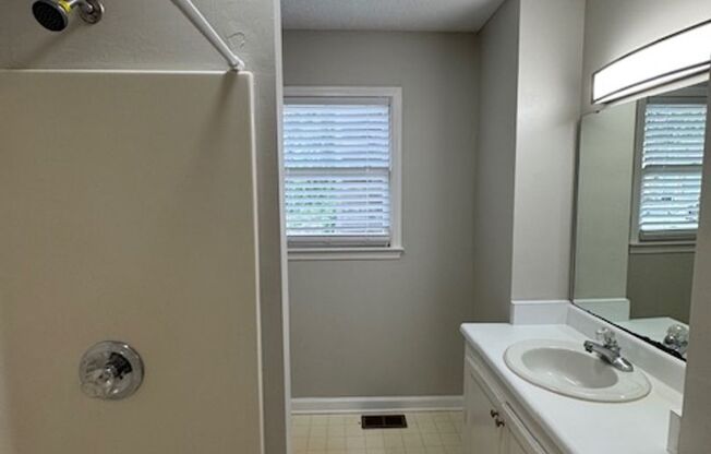 2 beds, 2 baths, $1,185