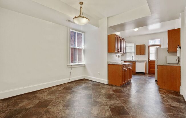 Professionally Managed// 3 Bedroom 2 Bathroom Condo // Kalorama/Dupont Circle// 1 Parking Spot Included