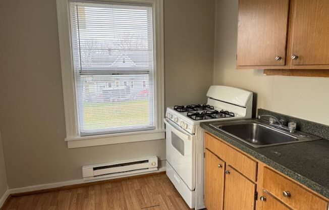 2 beds, 1 bath, $900, Unit 110-2 Andes