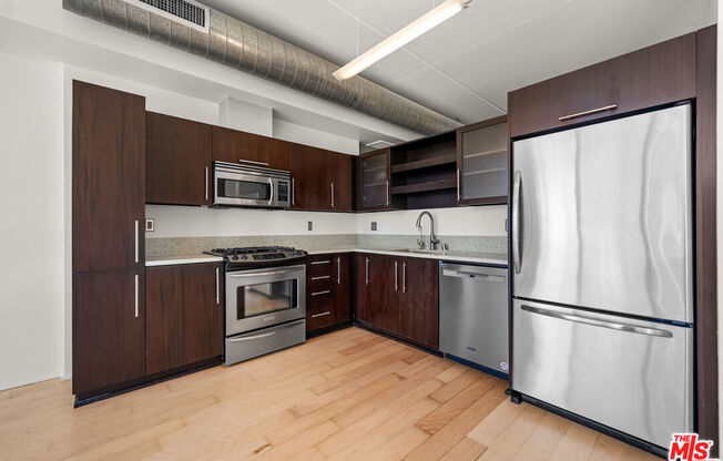 1 bed, 1 bath, 1,030 sqft, $3,200, Unit 1410