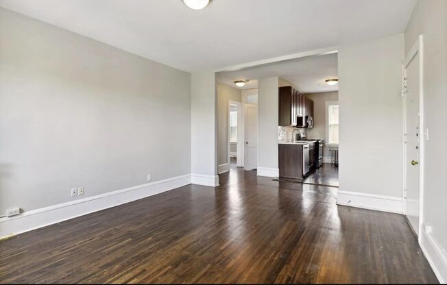 James by The Lakes | 2901 James Ave. S. - 2 Bedrooms Available!
