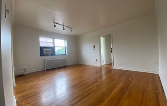 5208-5240 Stanton Avenue