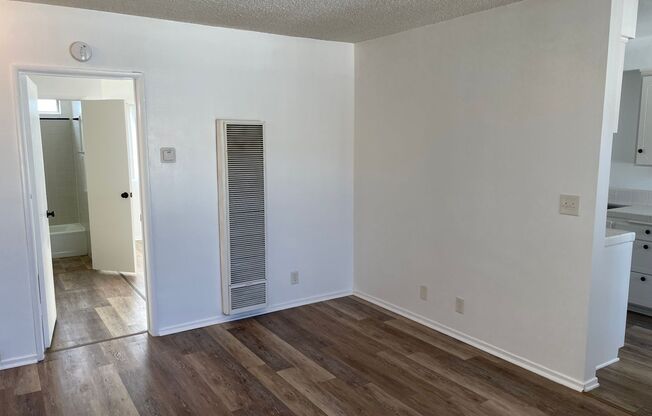 1 bed, 1 bath, 600 sqft, $1,695, Unit 15