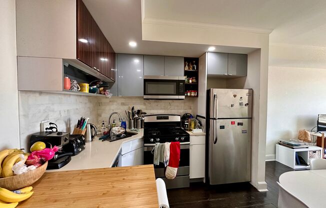 3 beds, 2 baths, 736 sqft, $2,995, Unit 46