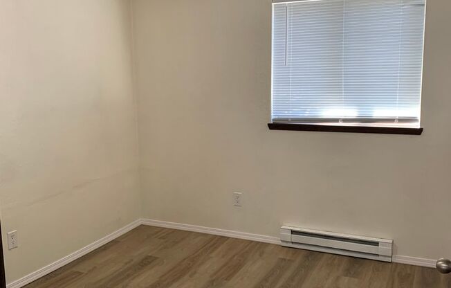 3 beds, 2 baths, 1,434 sqft, $2,450, Unit B110