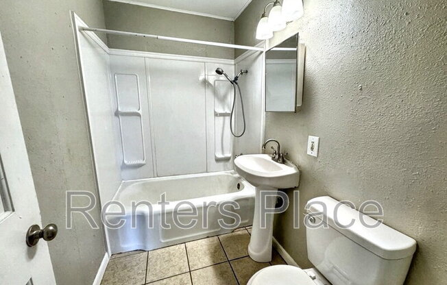 228 S 70 E AVE