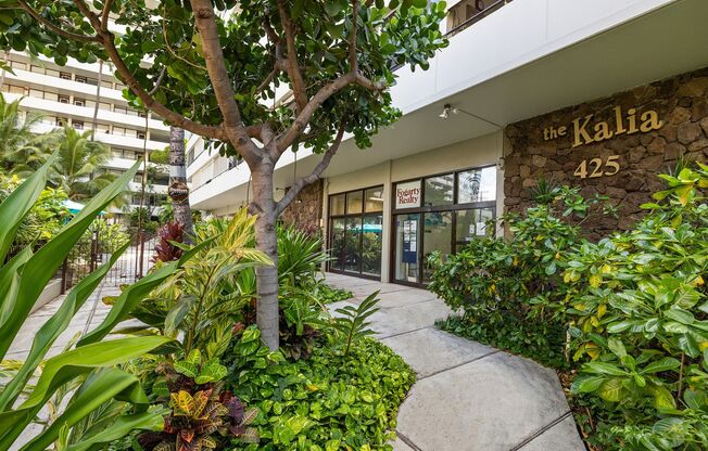 Remodeled 1 bed/ 1 bath- **ALL Utilities Included**