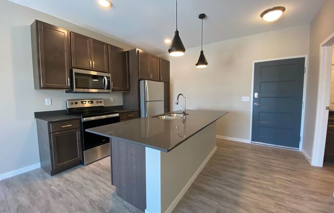 1 bed, 1 bath, 693 sqft, $1,155, Unit 207