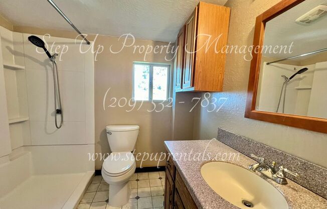 2 beds, 1 bath, $1,550