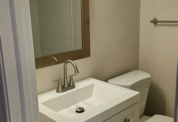 Studio, 1 bath, 450 sqft, $1,550, Unit 303