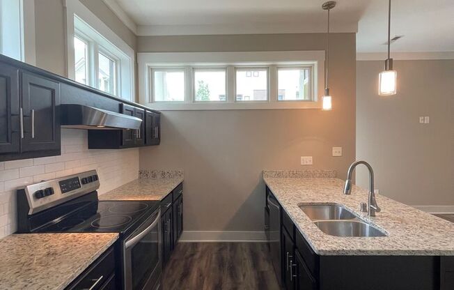 1 bed, 1 bath, 780 sqft, $960, Unit 313