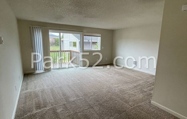 2 beds, 1 bath, $1,295