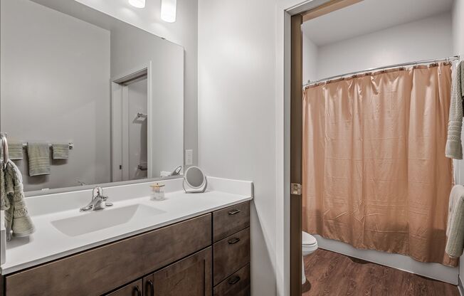 4 beds, 2 baths, 1,136 sqft, $3,020, Unit 211