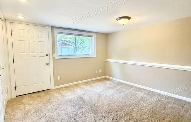 4 beds, 2 baths, $3,850