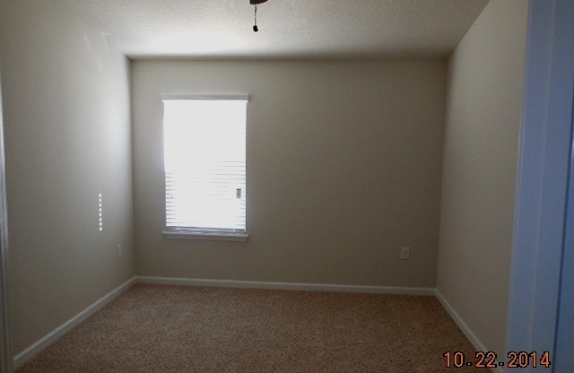 3 beds, 2.5 baths, $1,950