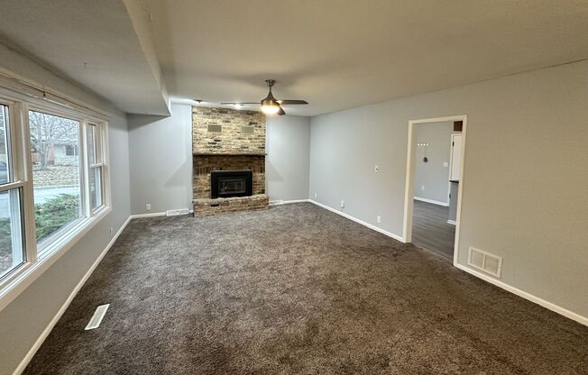 2 - Bedroom House Near Ames High School