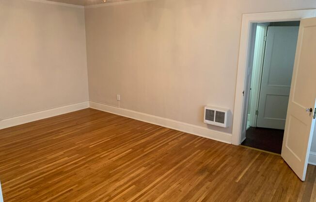 Studio, 1 bath, 265 sqft, $1,195, Unit 107