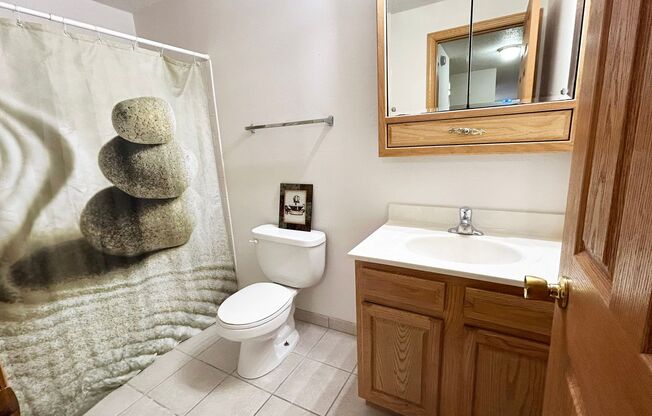 2 beds, 1 bath, 780 sqft, $780, Unit 2501-104