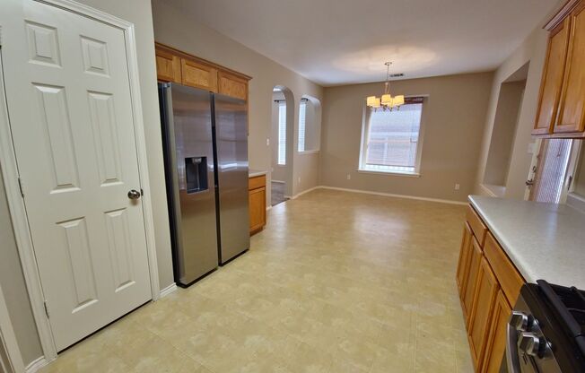 Enchanting 4 Bedroom home located in Plum Creek!