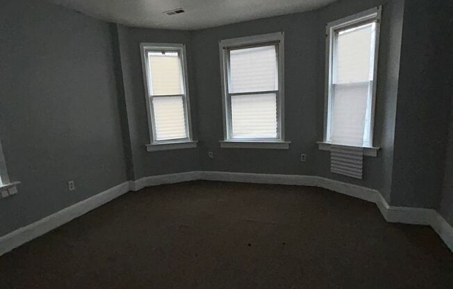 2 beds, 1 bath, $1,850, Unit #2