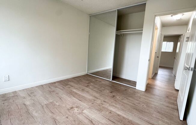 2 beds, 1 bath, $2,400, Unit 743-4