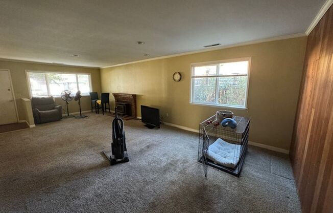 3 beds, 2 baths, $3,400