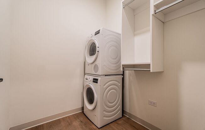 Studio, 1 bath, 484 sqft, $2,465, Unit 227