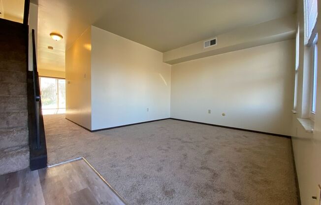 North Hills 3 Bedroom Townhome! In-Unit Washer & Dryer + Equipped Kitchen with Dishwasher! Call Today!