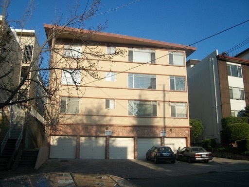 1 bed, 1 bath, 700 sqft, $1,745, Unit 103