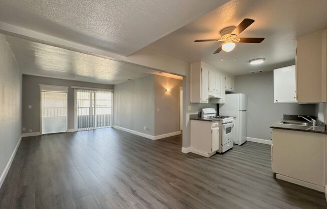 3 beds, 1 bath, 1,000 sqft, $1,695, Unit CAM-06