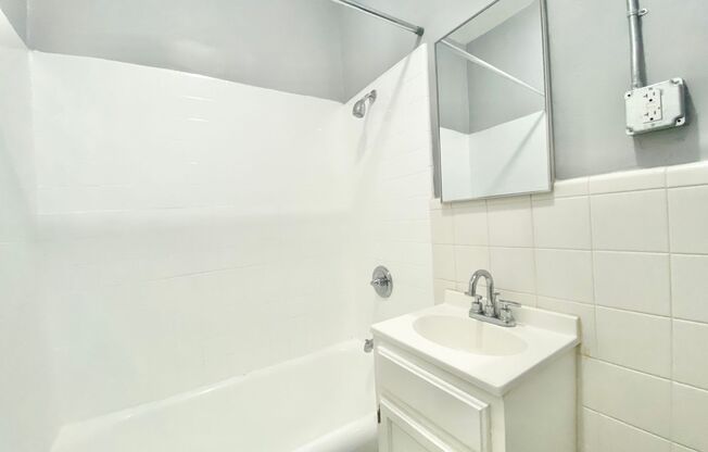 Studio, 1 bath, $1,330, Unit 109