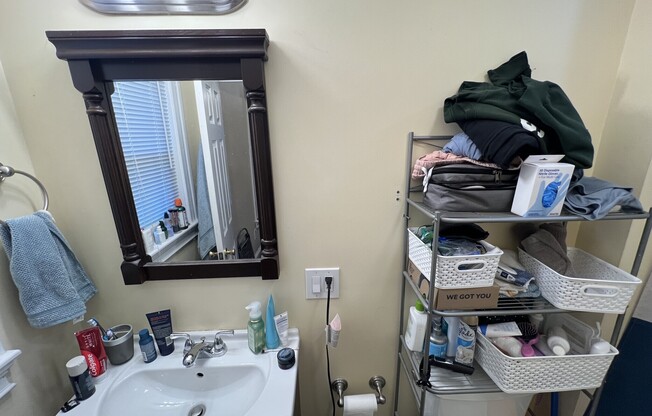 11 WHITE ST PL
