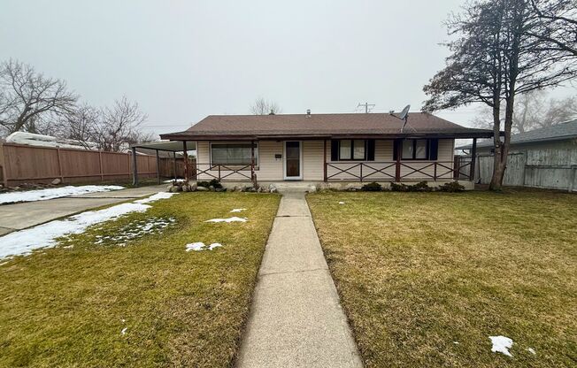Ideally Located 3 Bed Home in North Spokane w/ Large Fully-Fenced Yard!