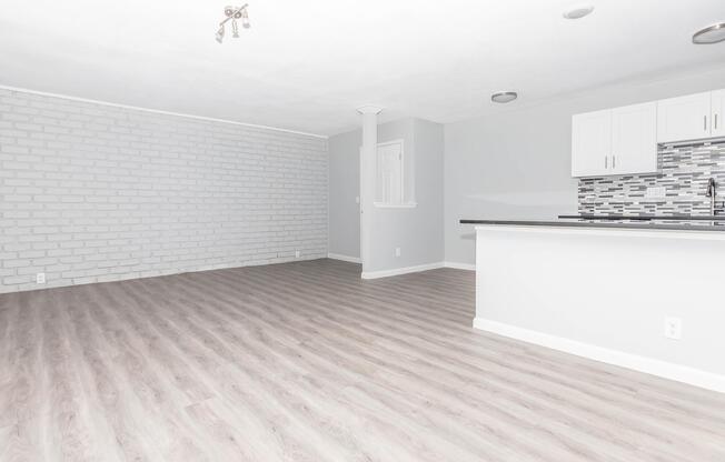 1 bed, 1 bath, 720 sqft, $1,249