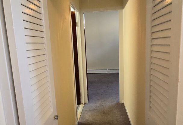 1 bed, 1 bath, 700 sqft, $1,400, Unit 1616 1G