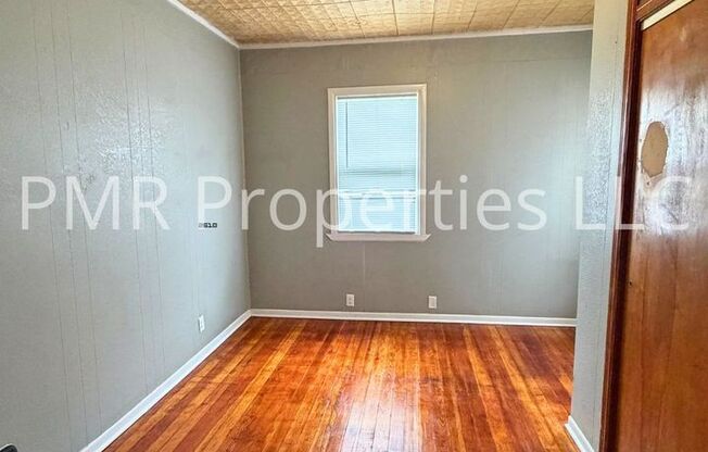 2 Bedroom/ 1 Bathroom House