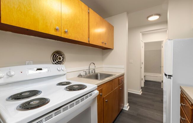 1 bed, 1 bath, 582 sqft, $1,695, Unit 108