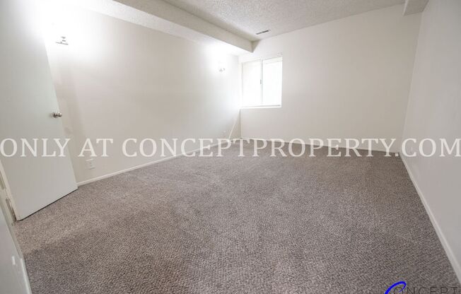 1 bed, 1 bath, 700 sqft, $1,225, Unit 35