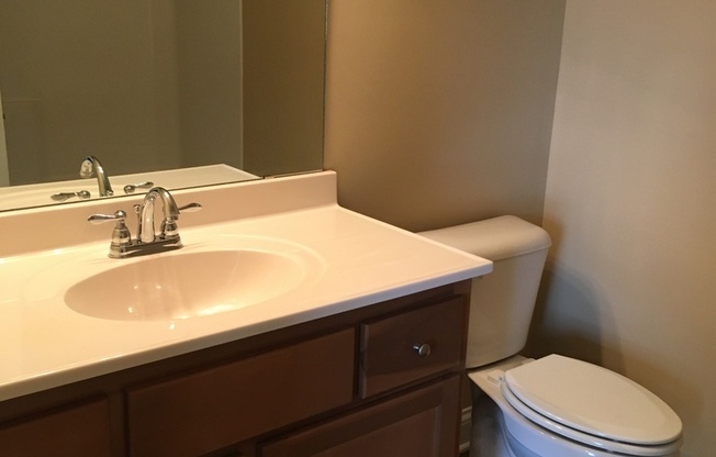 2 beds, 2.5 baths, 1,115 sqft, $1,055, Unit 031