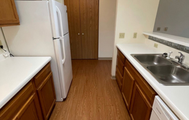 1 bed, 1 bath, 786 sqft, $850, Unit TE218X-219