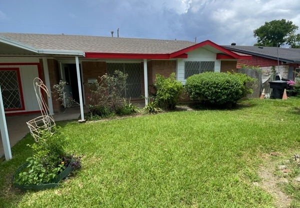 5455 S ACRES DR