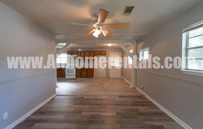 3 beds, 1 bath, $1,025