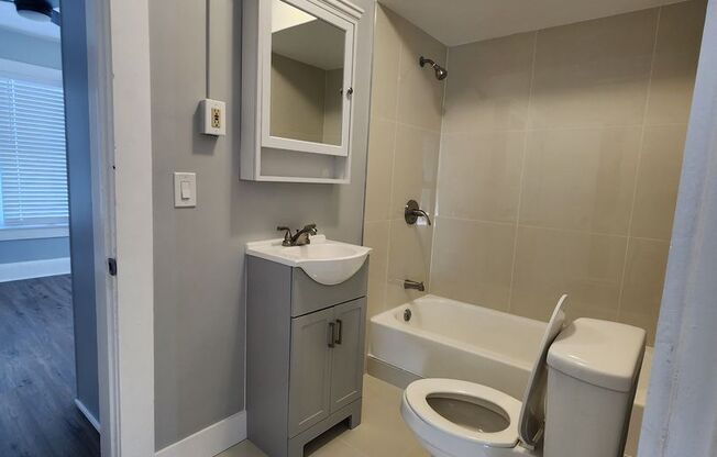 **  HALF OFF 1ST MONTH'S RENT WITH 13 MONTH LEASE **
