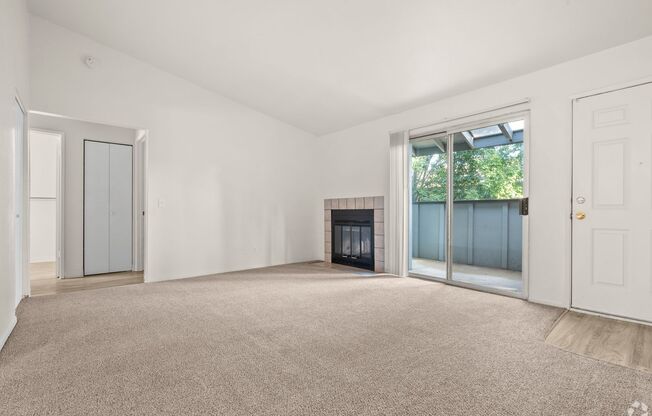 2 beds, 2 baths, 950 sqft, $1,725, Unit CG407