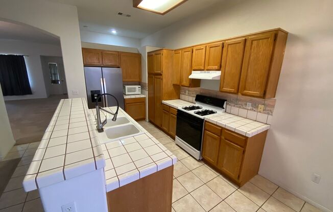 Wonderful 3 bed/2 bath home with a den located in Henderson.